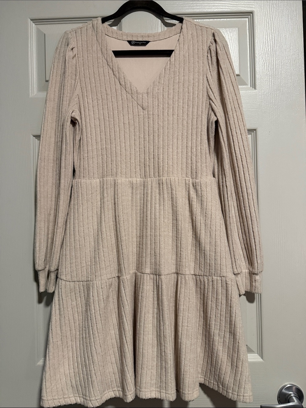 Women Cream Ribbed V‑Neck Tiered Dress